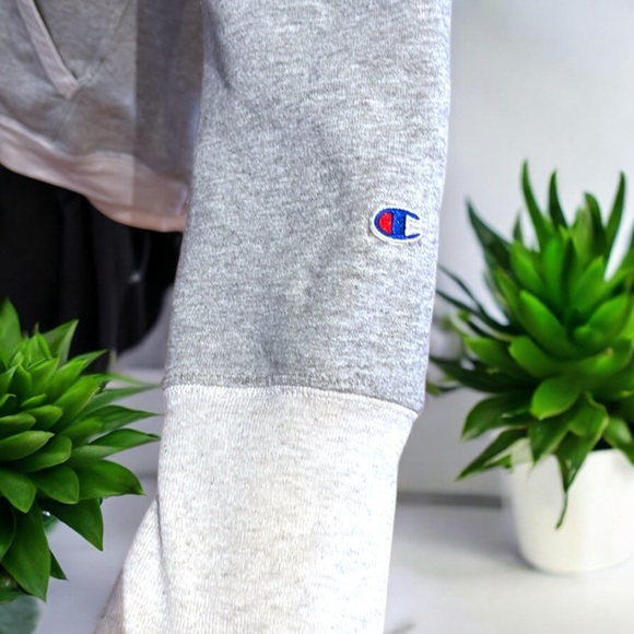 Champion Women's Powerblend Fleece Script Pullover Hoodie In Gray - Picture 12 of 16